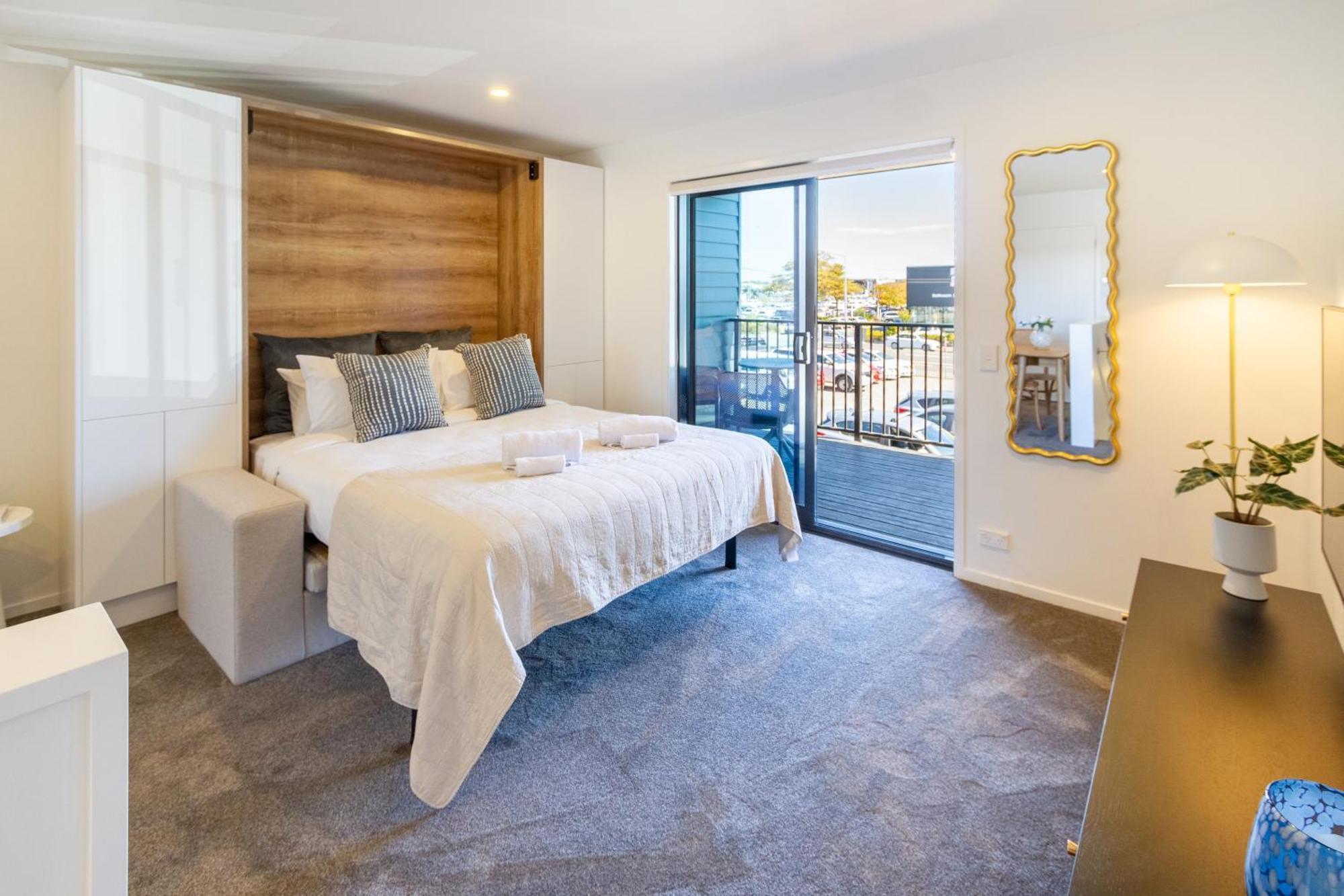 Explore From 8 Wilmer: Upper Level Cozy Studio Christchurch Exterior photo